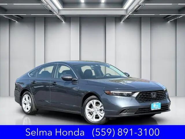 2025 Honda Accord LX — photo 1 of 13