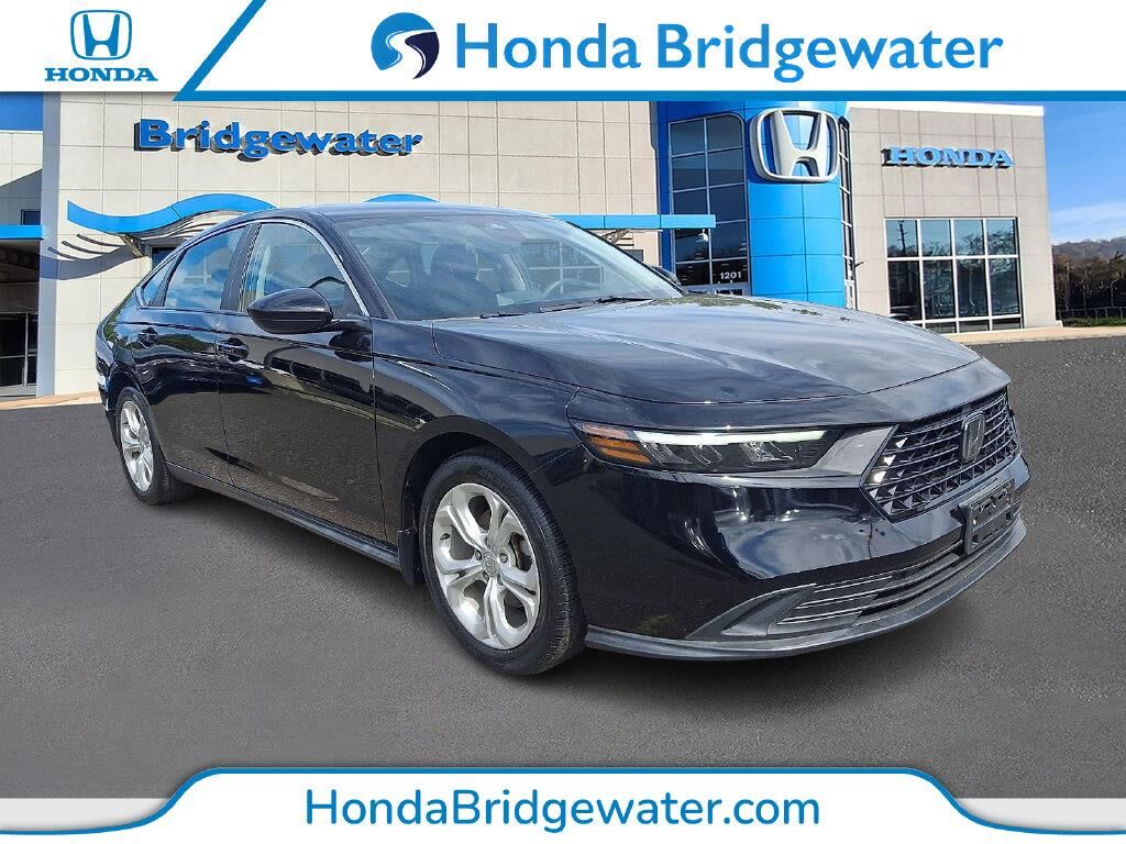 2023 Honda Accord LX — photo 1 of 13