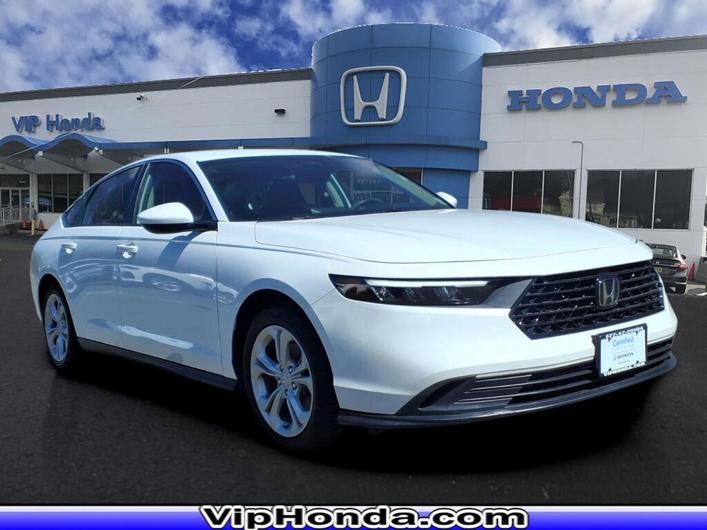 2023 Honda Accord LX — photo 1 of 7