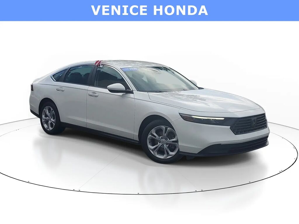 2025 Honda Accord LX — photo 1 of 13
