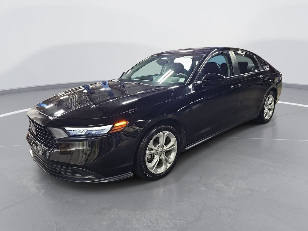 2025 Honda Accord Sedan 1.5T LX — photo 1 of 7