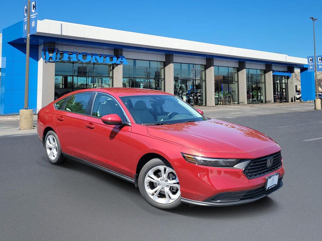 2025 Honda Accord LX — photo 1 of 13