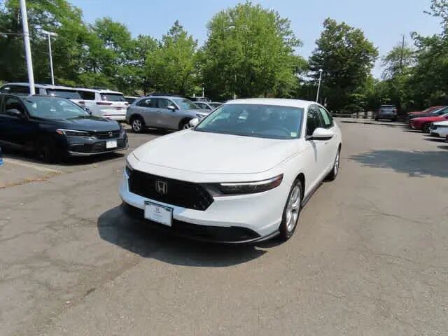 2023 Honda Accord LX — photo 1 of 26