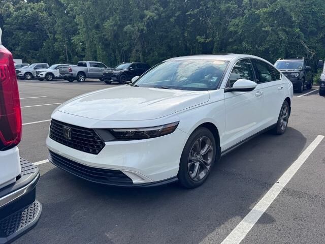 2023 Honda Accord EX — photo 1 of 10