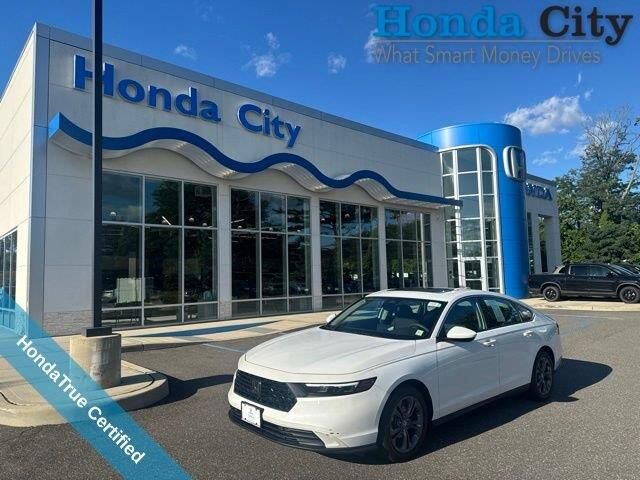 2023 Honda Accord — photo 1 of 13