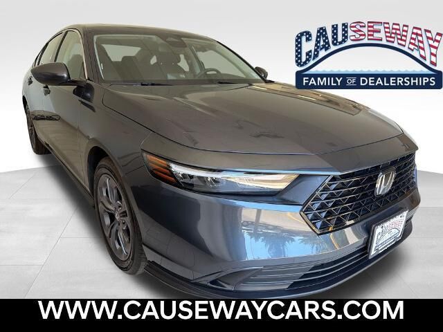 2023 Honda Accord EX — photo 1 of 13
