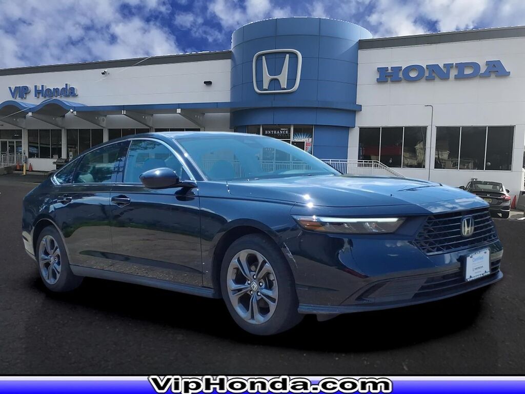 2023 Honda Accord EX — photo 1 of 13