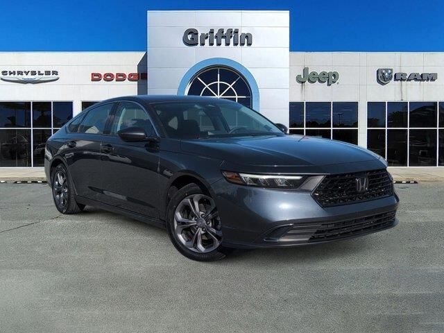 2023 Honda Accord EX — photo 1 of 13