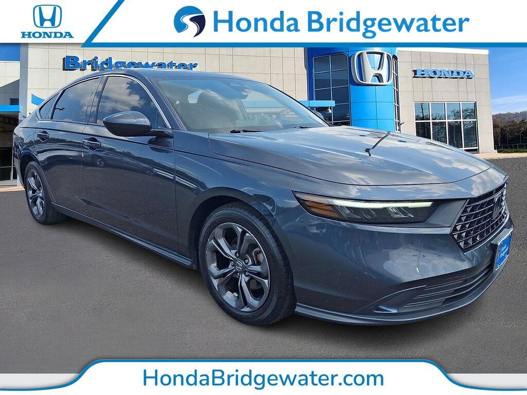2023 Honda Accord EX — photo 1 of 13