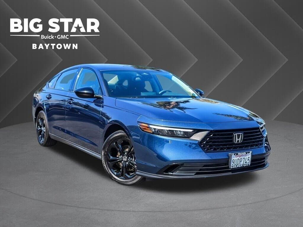 2025 Honda Accord SE — photo 1 of 8