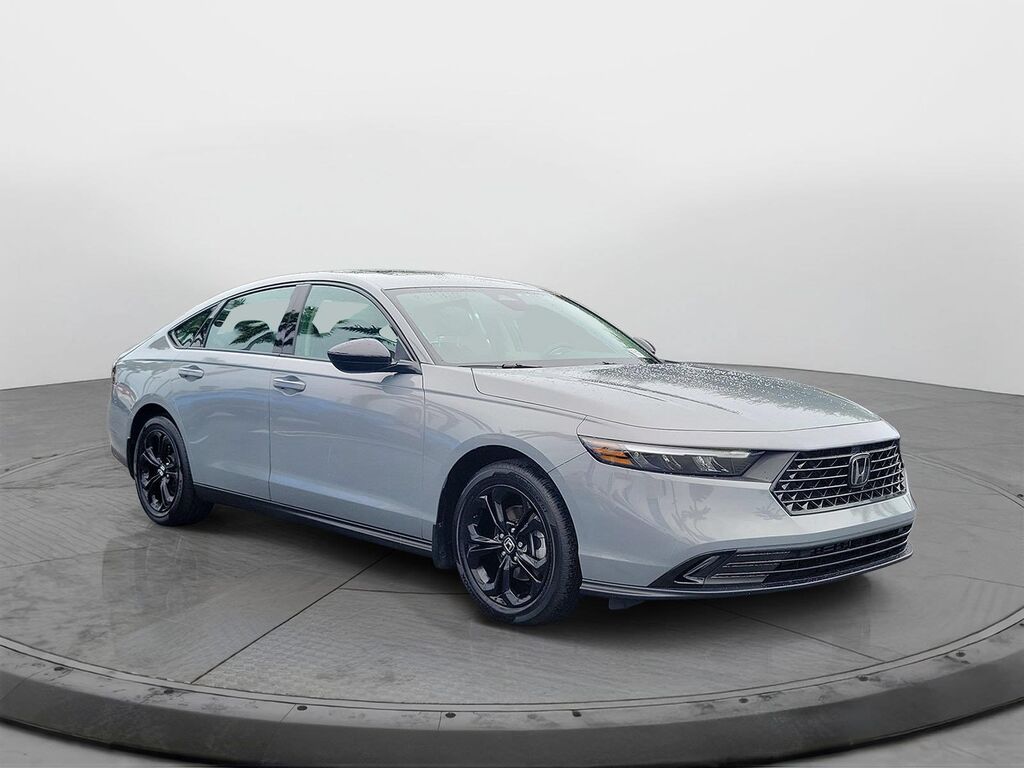 2025 Honda Accord SE — photo 1 of 13