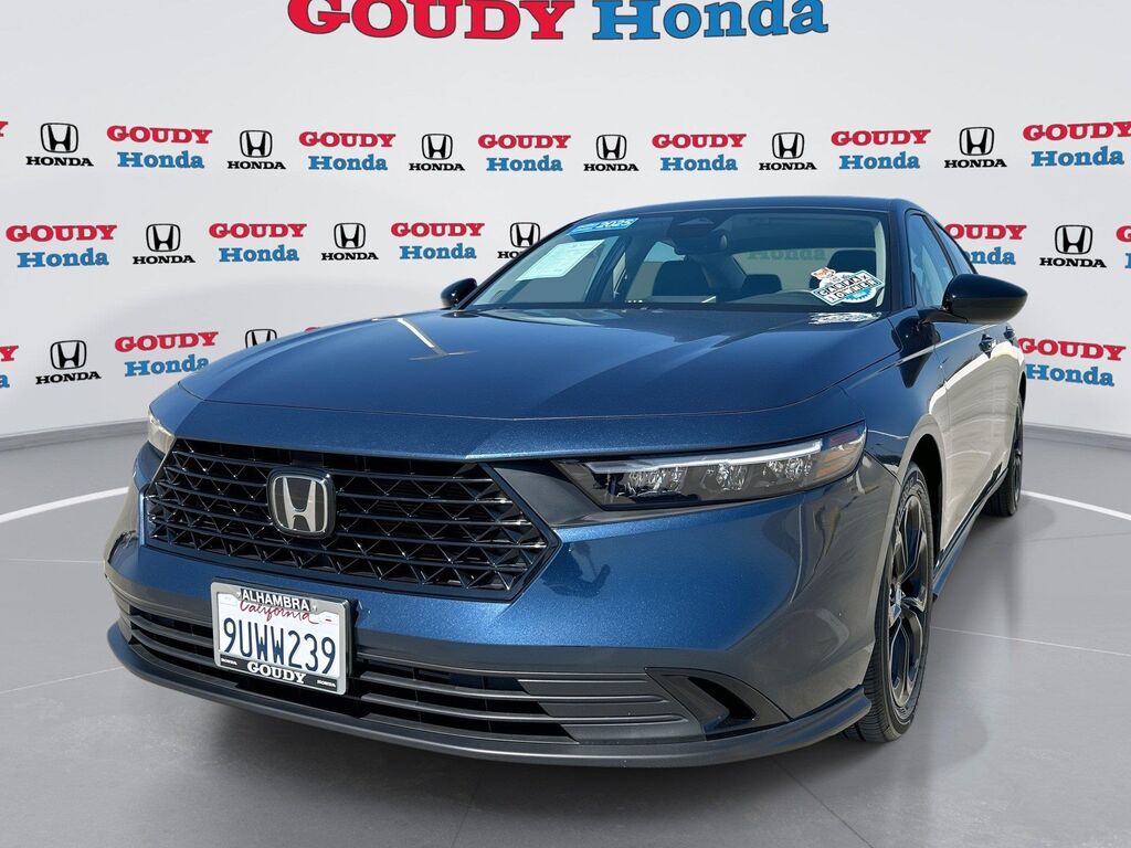 2025 Honda Accord SE — photo 1 of 13