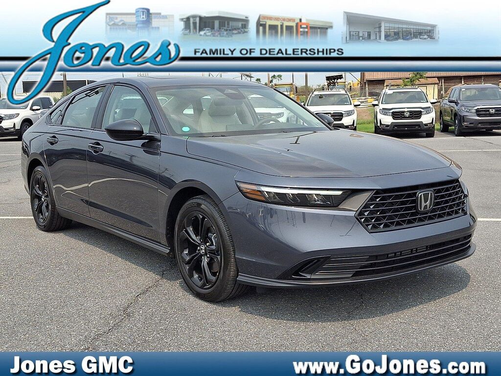 2025 Honda Accord SE — photo 1 of 13
