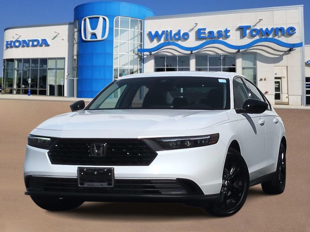 2025 Honda Accord SE — photo 1 of 13