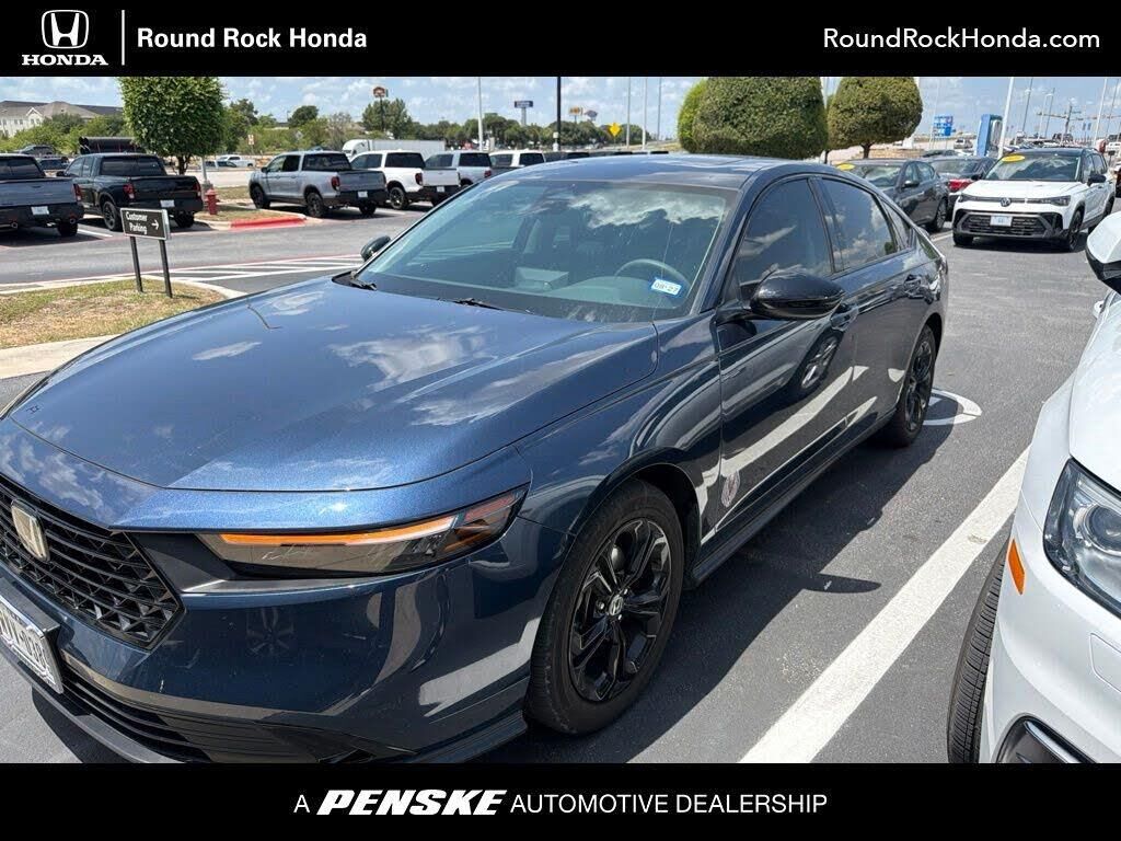 2025 Honda Accord SE — photo 1 of 2