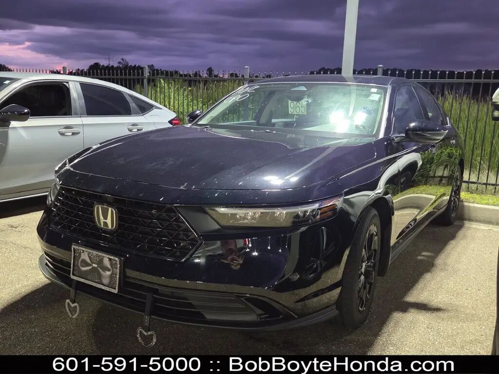2025 Honda Accord SE — photo 1 of 9