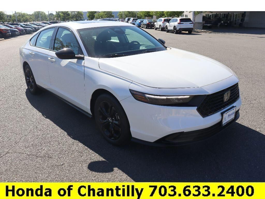 2025 Honda Accord SE — photo 1 of 13