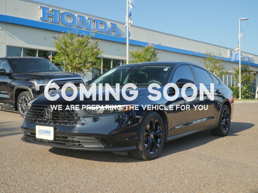 2025 Honda Accord SE — photo 1 of 8