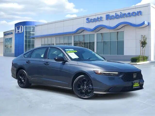 2025 Honda Accord SE — photo 1 of 13