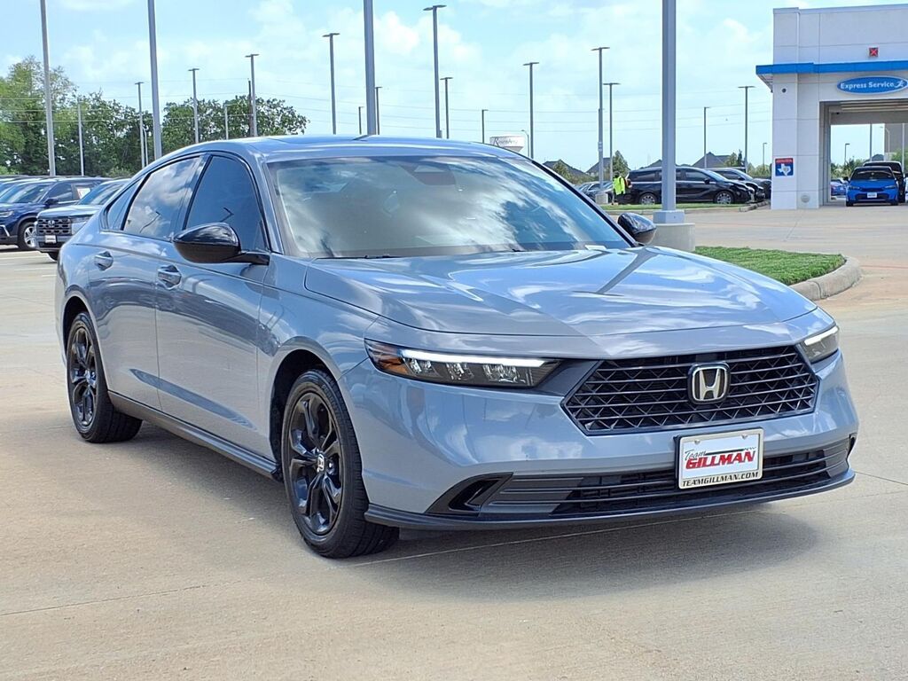 2025 Honda Accord SE — photo 1 of 7