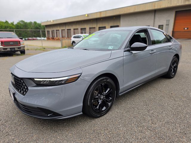 2025 Honda Accord Sedan SE — photo 1 of 13
