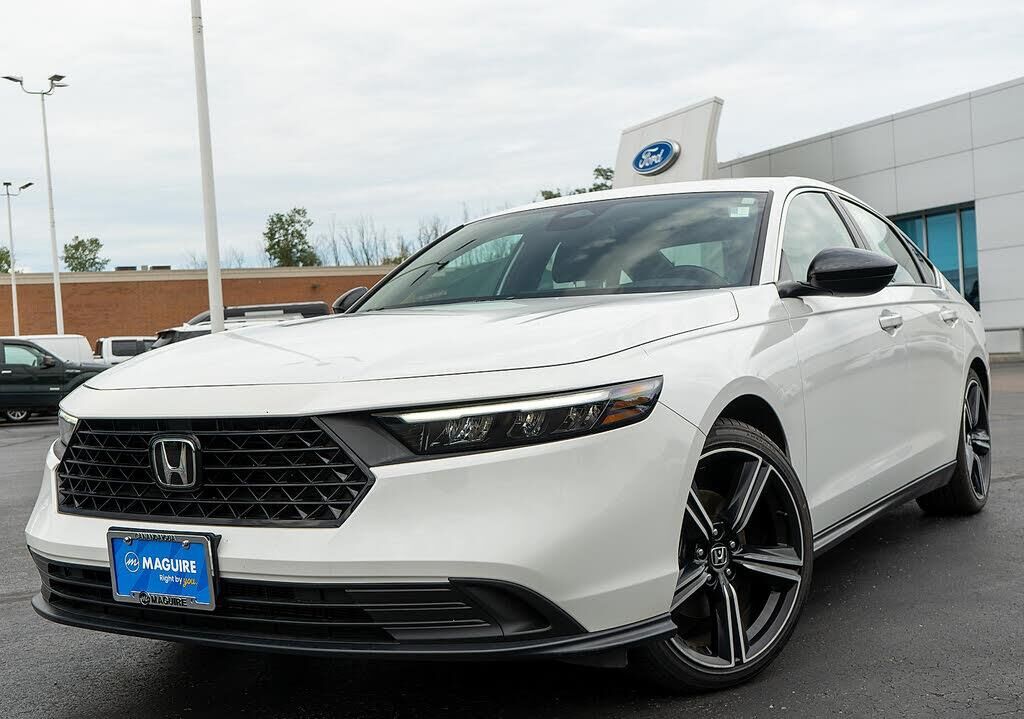 2023 Honda Accord Hybrid Sport — photo 1 of 1
