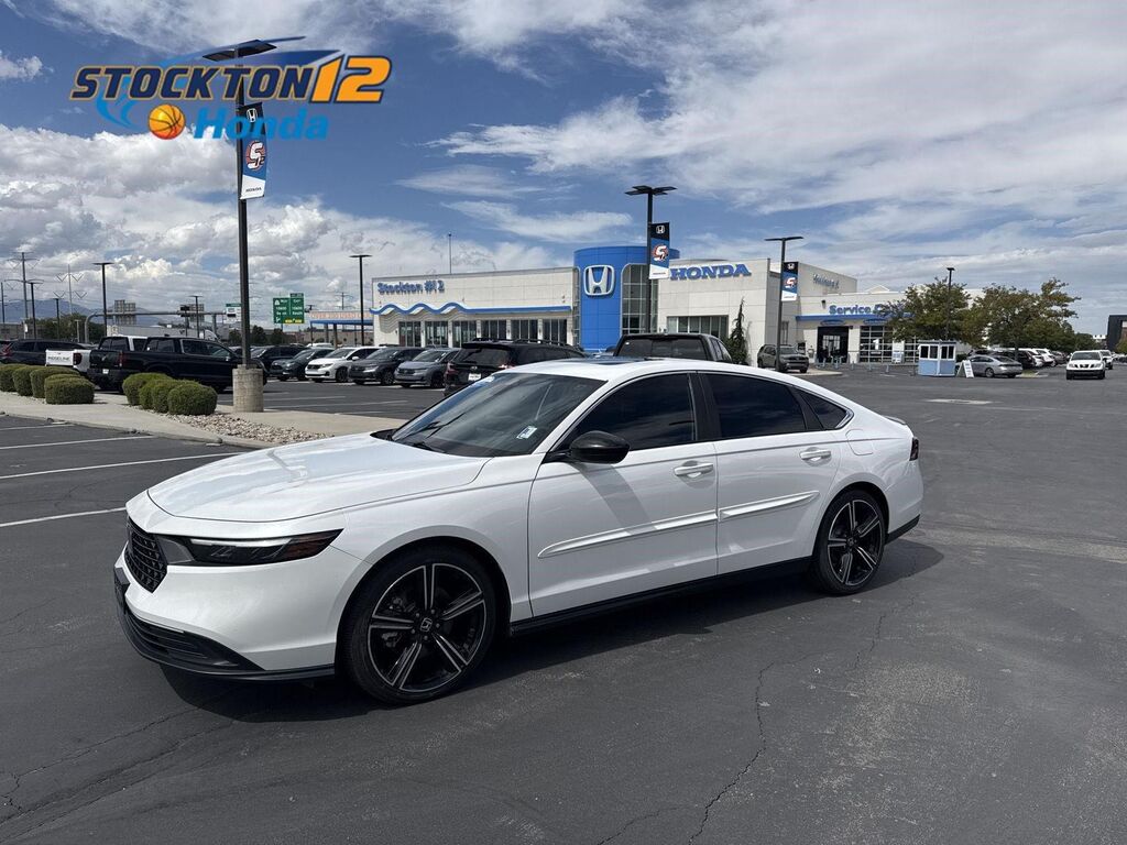 2023 Honda Accord Hybrid Sport — photo 1 of 13
