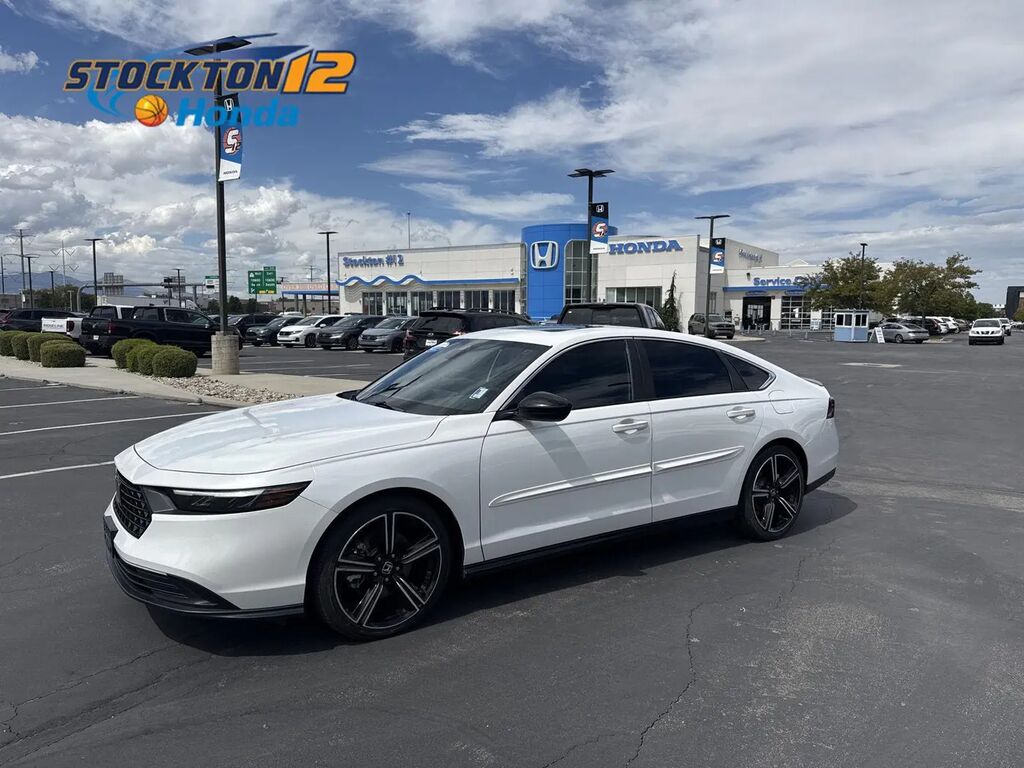 2023 Honda Accord Hybrid Sport — photo 1 of 1