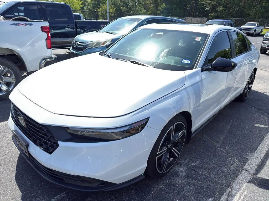 2023 Honda Accord Hybrid Sport — photo 1 of 39