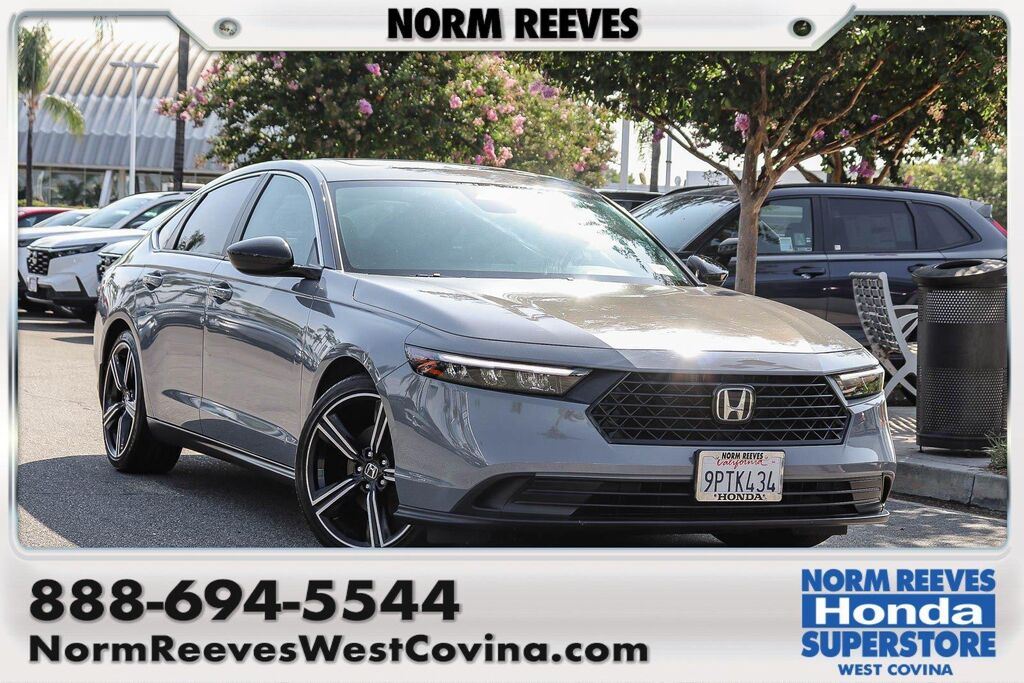 2025 Honda Accord Hybrid Sport — photo 1 of 13