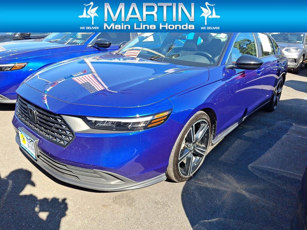 2025 Honda Accord Hybrid Sport — photo 1 of 13