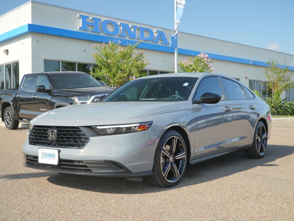 2026 Honda Accord Hybrid Sport — photo 1 of 13