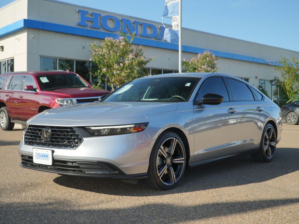 2026 Honda Accord Hybrid Sport — photo 1 of 13