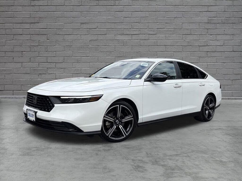 2023 Honda Accord Hybrid Sport — photo 1 of 1
