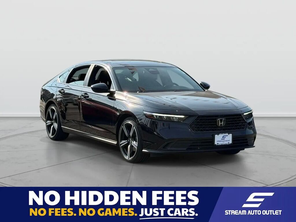 2023 Honda Accord Hybrid Sport — photo 1 of 4