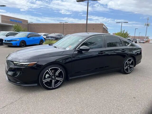 2025 Honda Accord Hybrid Sport — photo 1 of 13