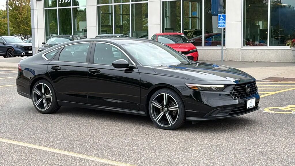 2024 Honda Accord Hybrid Sport — photo 1 of 13
