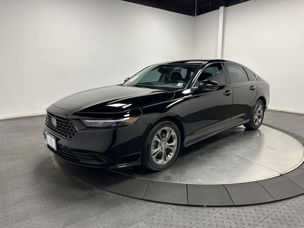 2023 Honda Accord Hybrid EX-L — photo 1 of 1