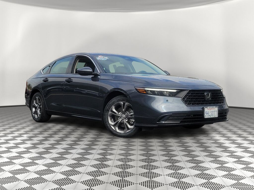 2023 Honda Accord Hybrid — photo 1 of 1