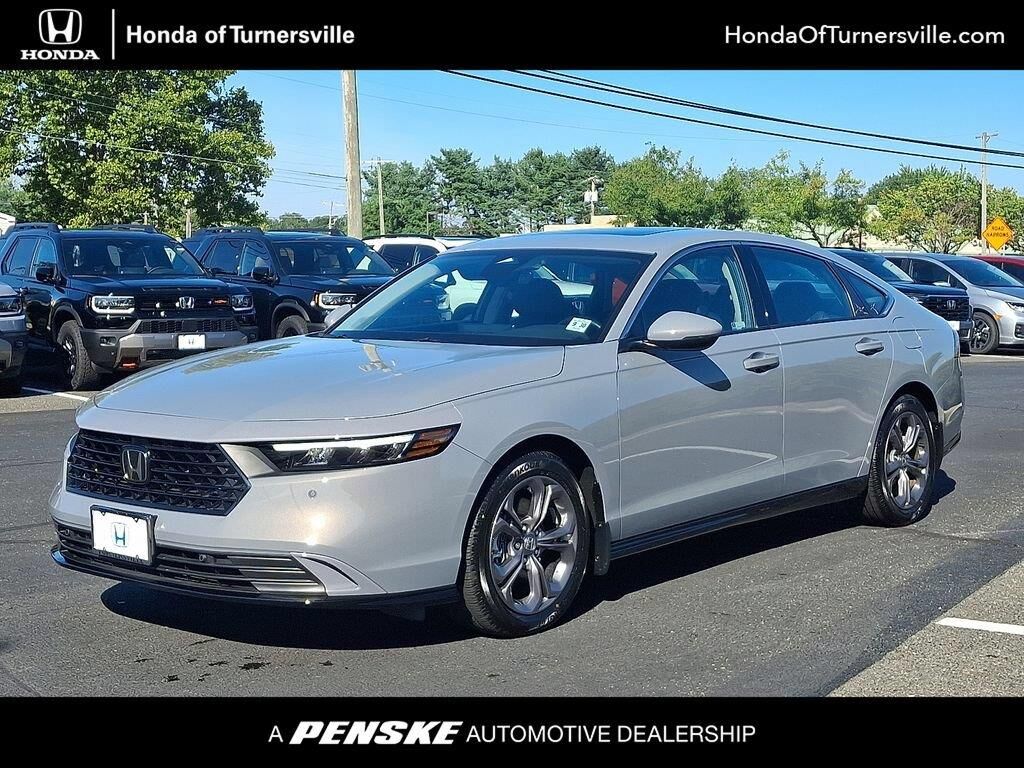 2025 Honda Accord Hybrid EX-L — photo 1 of 13