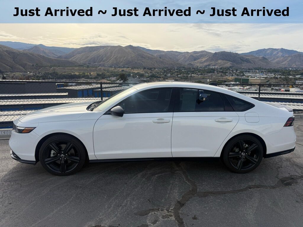 2025 Honda Accord Hybrid Sport-L — photo 1 of 2