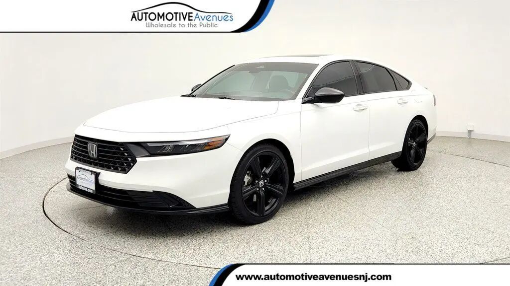2023 Honda Accord Hybrid Sport-L — photo 1 of 7