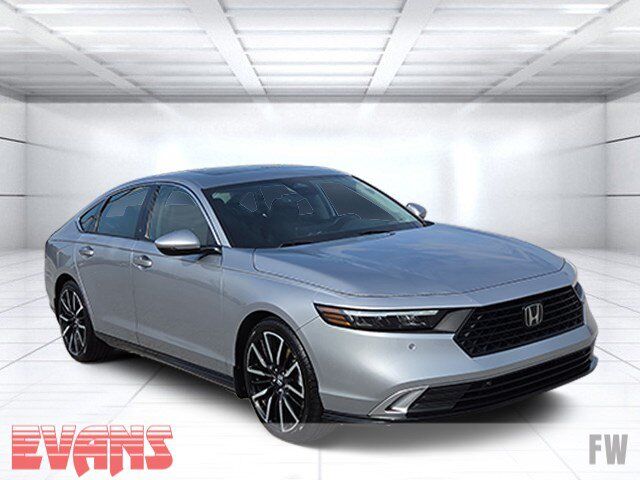 2023 Honda Accord Hybrid Touring — photo 1 of 5