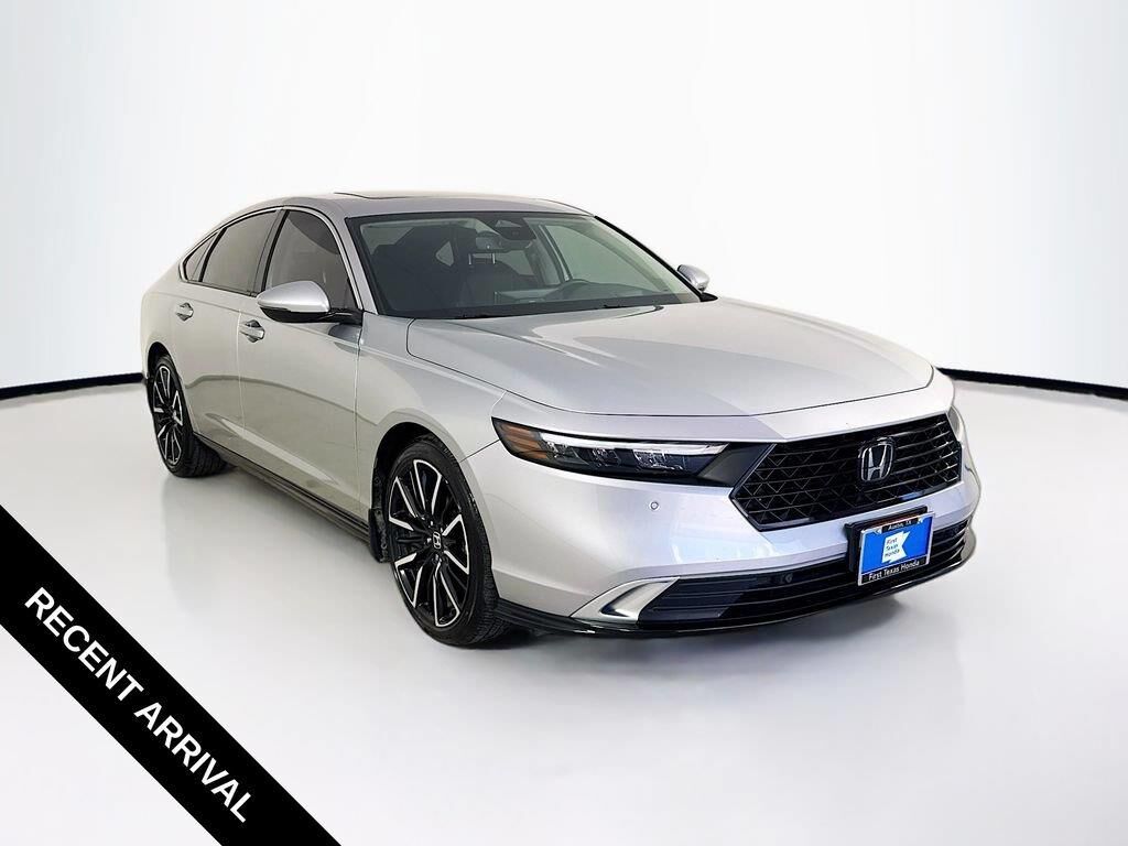 2024 Honda Accord Hybrid Touring — photo 1 of 7