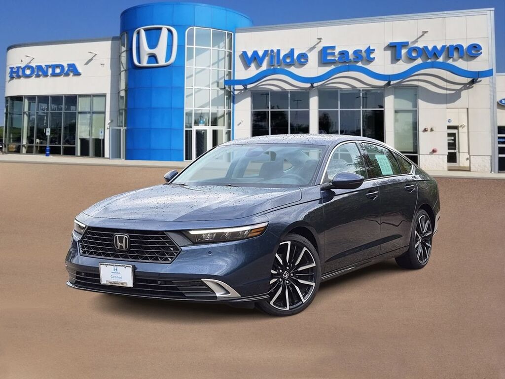 2026 Honda Accord Hybrid Touring Hybrid — photo 1 of 7
