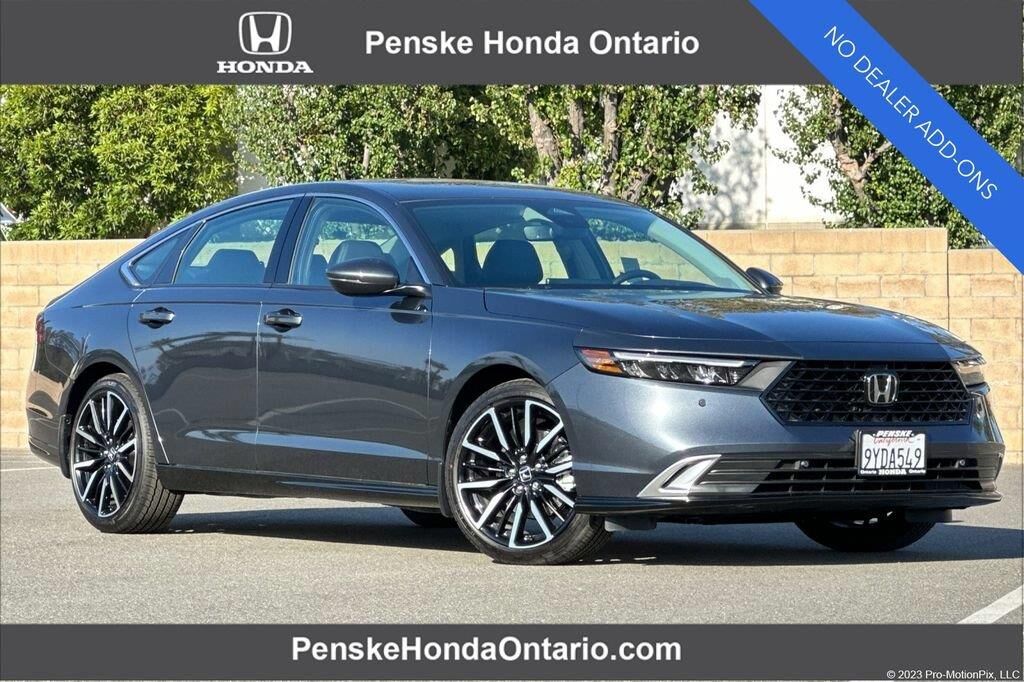 2026 Honda Accord Hybrid Touring — photo 1 of 10