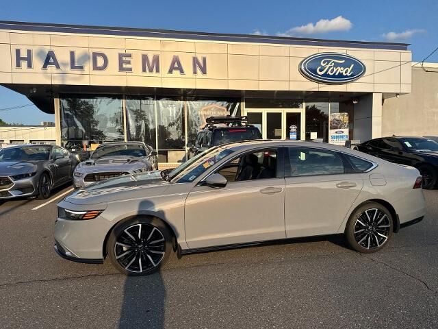 2023 Honda Accord Hybrid Touring