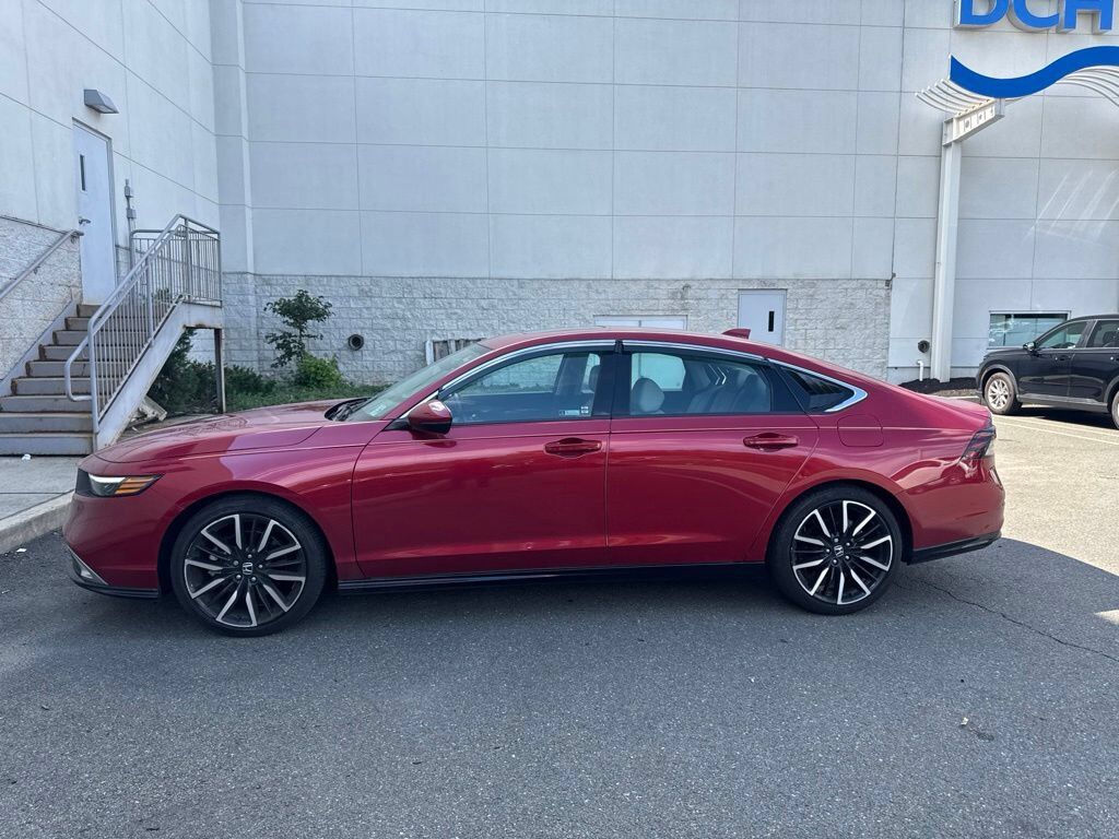 2024 Honda Accord Hybrid HYBRID TRG — photo 1 of 7