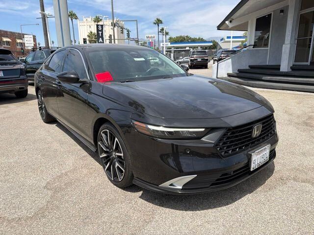 2024 Honda Accord Hybrid Touring — photo 1 of 13