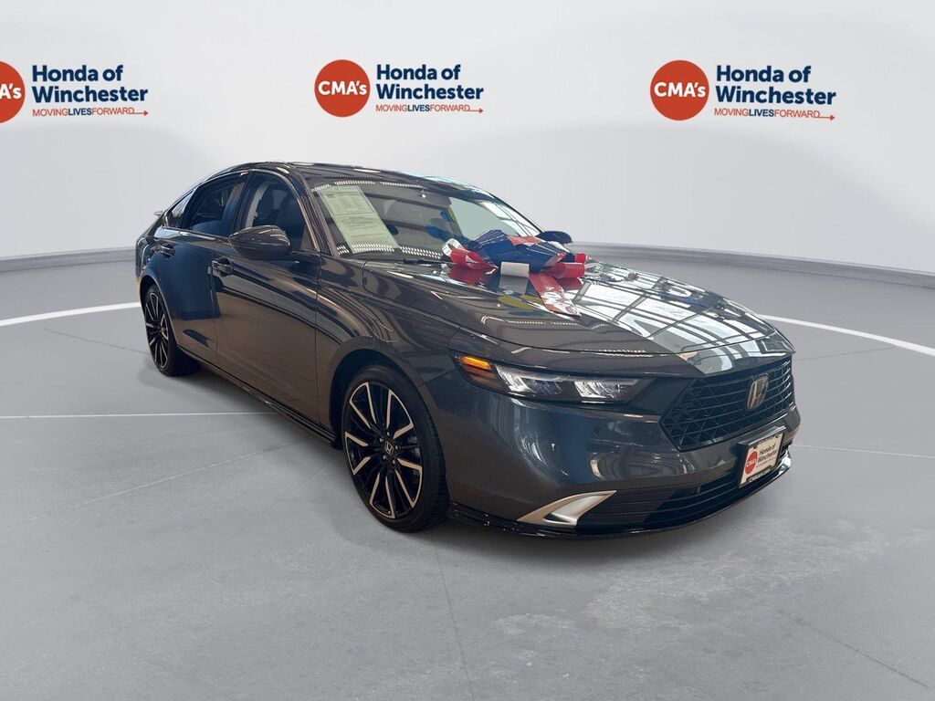 2025 Honda Accord Hybrid Touring — photo 1 of 13